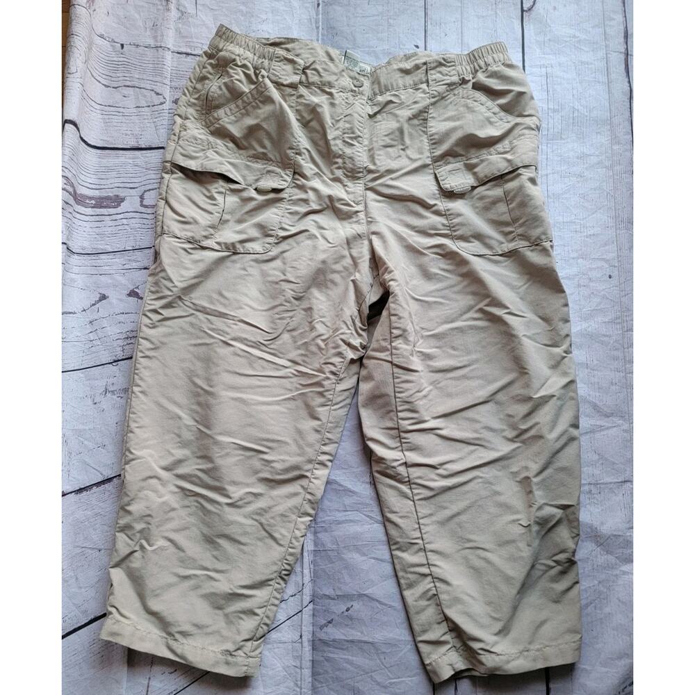 L.L. Bean Nylon Hiking Cargo Capri Pants Size XL Light Khaki